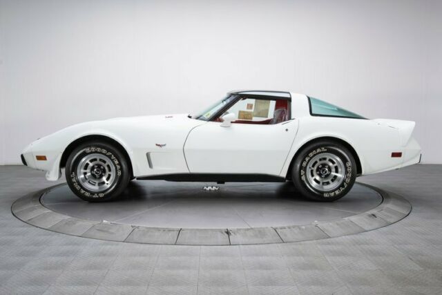 Chevrolet Corvette 1979 image number 33