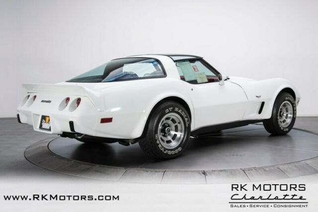 Chevrolet Corvette 1979 image number 1