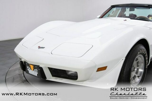 Chevrolet Corvette 1979 image number 13