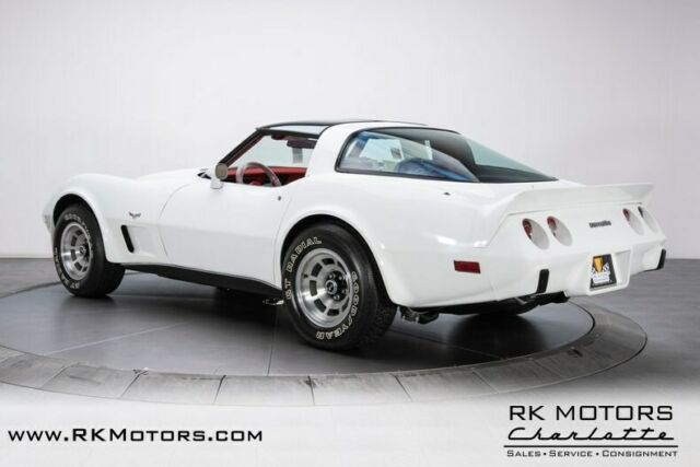 Chevrolet Corvette 1979 image number 31