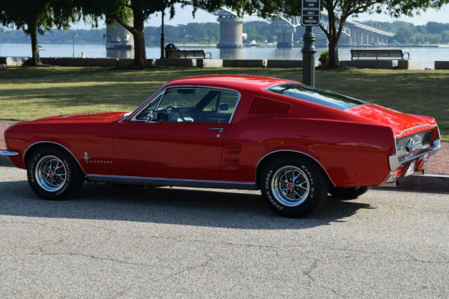 Ford Mustang 1967 image number 12