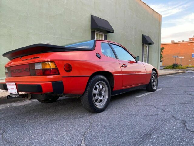 Porsche 924 1977 image number 12