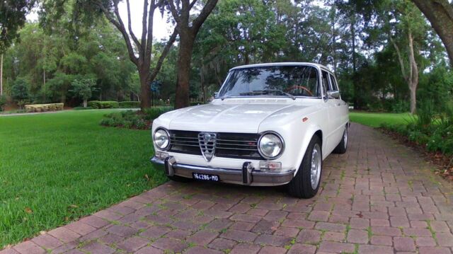 Alfa Romeo Giulia 1971 image number 0