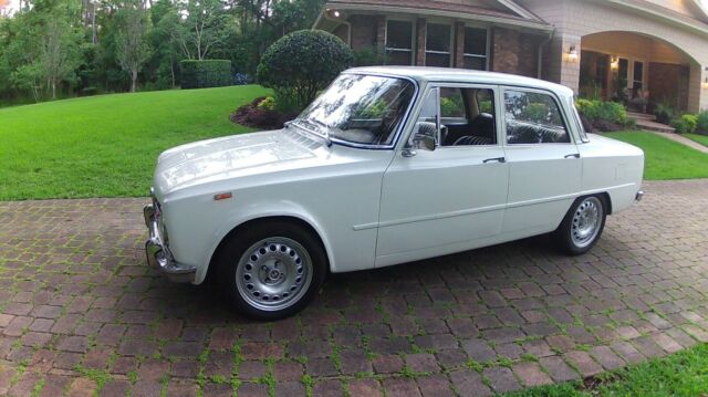 Alfa Romeo Giulia 1971 image number 28