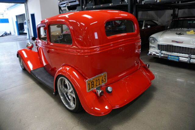 Ford Tudor 2 Dr Sedan Street Rod Custom 1934 image number 40