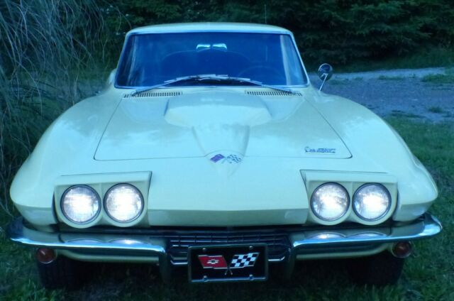 Chevrolet Corvette 1966 image number 11