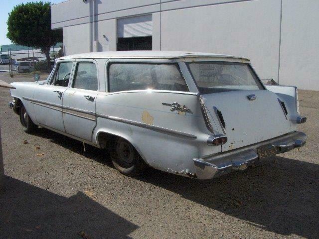 Plymouth Suburban 1959 image number 4