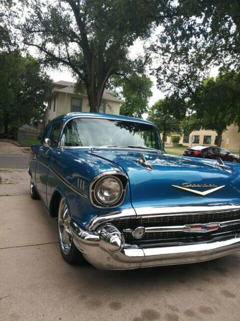 Chevrolet Bel Air/150/210 1957 image number 21