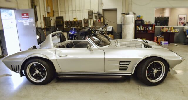 Chevrolet Corvette Grand Sport 1963 image number 21