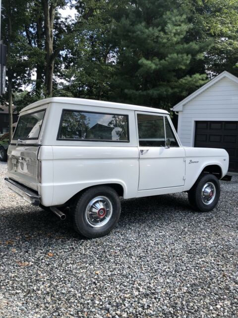 Ford Bronco 1967 image number 16