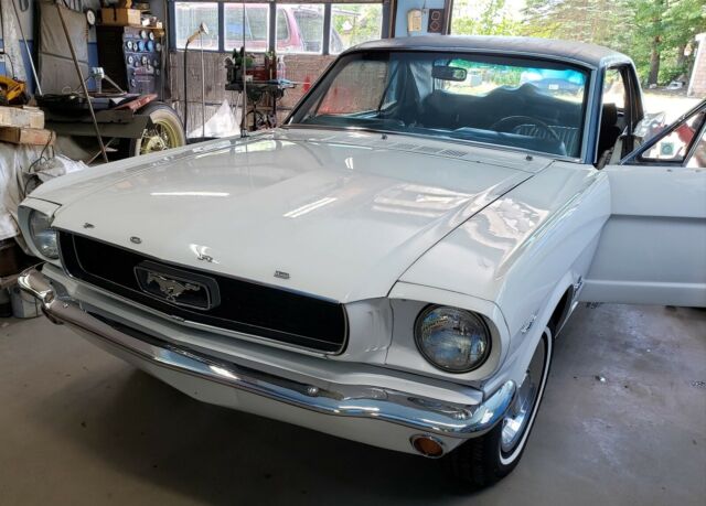 Ford Mustang 1966 image number 0