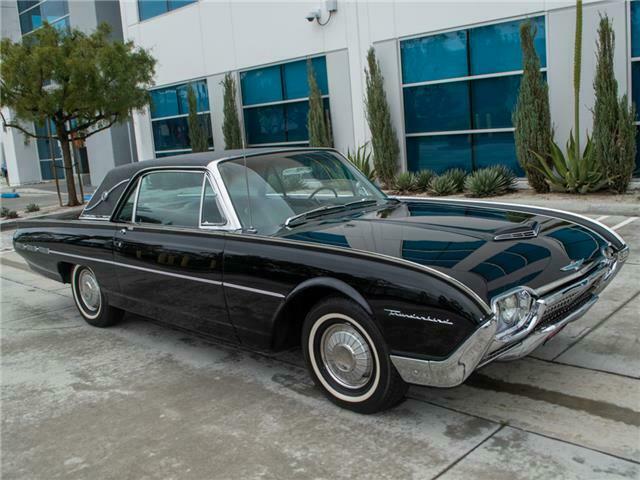 Ford Thunderbird 1962 image number 0