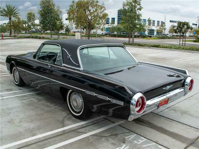 Ford Thunderbird 1962 image number 31