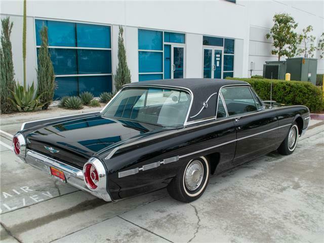 Ford Thunderbird 1962 image number 33