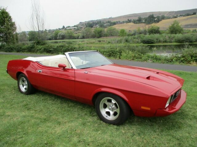 Ford Mustang 1973 image number 0