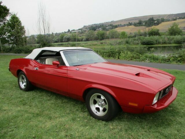 Ford Mustang 1973 image number 1