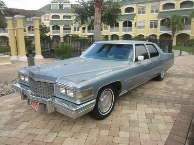 Cadillac Fleetwood 1976 image number 0