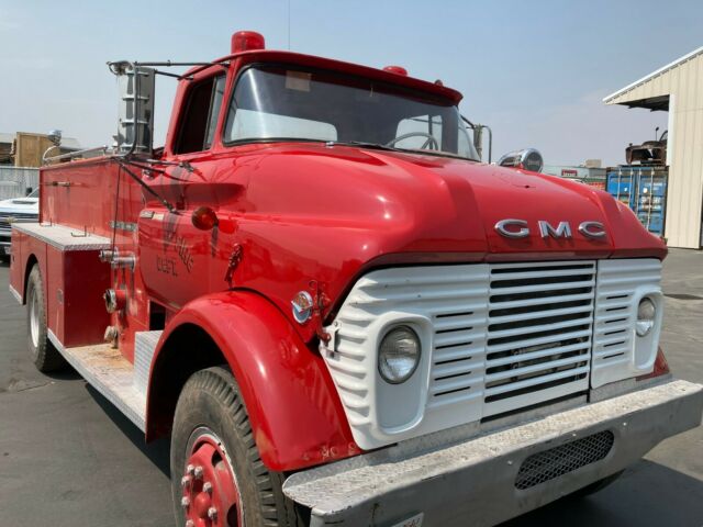 GMC B7000 1963 image number 0