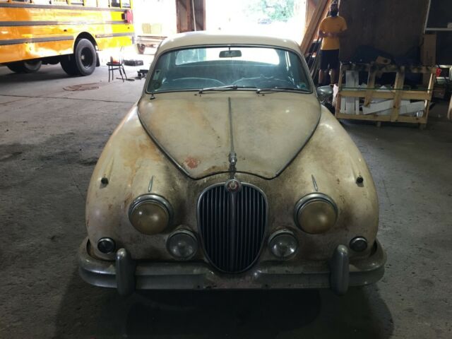 Jaguar 3.8 1962 image number 0