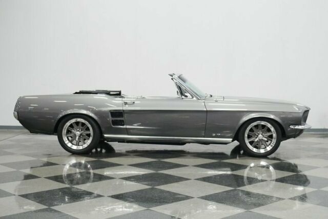 Ford Mustang 1967 image number 14