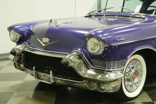 Cadillac Fleetwood 1957 image number 23