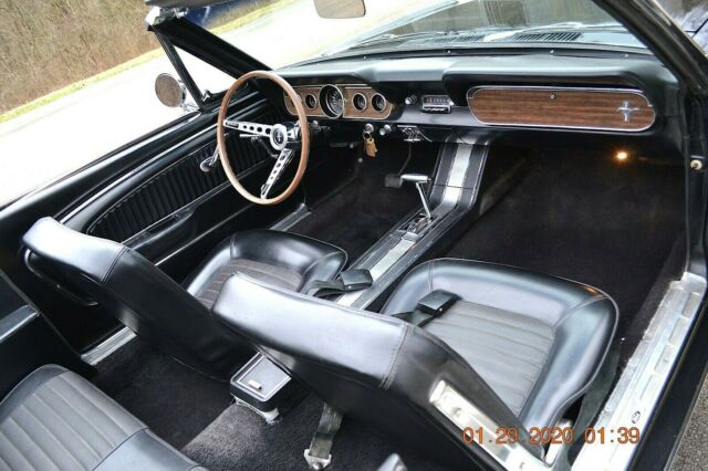 Ford Mustang 1966 image number 33