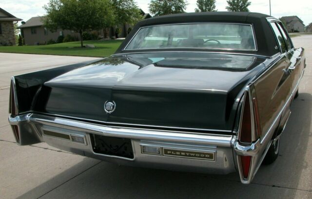 Cadillac Fleetwood 1970 image number 28