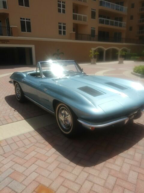 Chevrolet Corvette 1963 image number 32