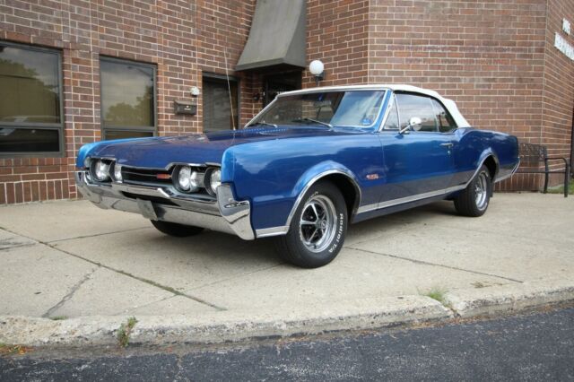 Oldsmobile 442 1967 image number 0