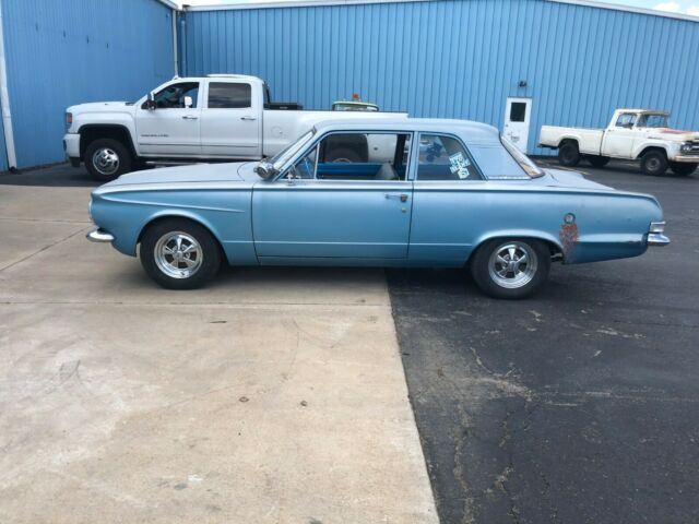 Plymouth Valiant 1963 image number 0