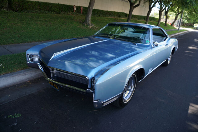 Buick Riviera GS 430/360HP V8 2 Dr Hardtop with 31K orig 1967 image number 4