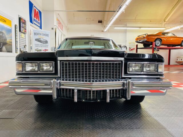 Cadillac DeVille 1975 image number 6