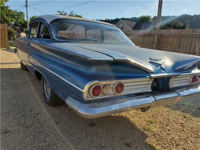 Chevrolet 2 Door Post Sedan 1960 image number 32