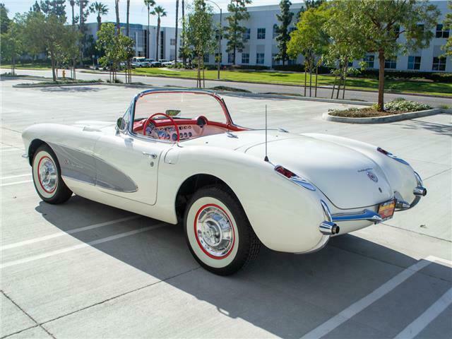 Chevrolet Corvette 1957 image number 32