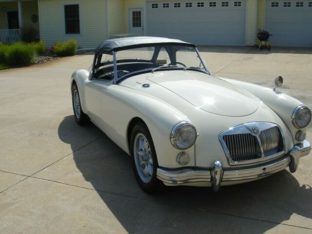 MG MGA 1962 image number 2