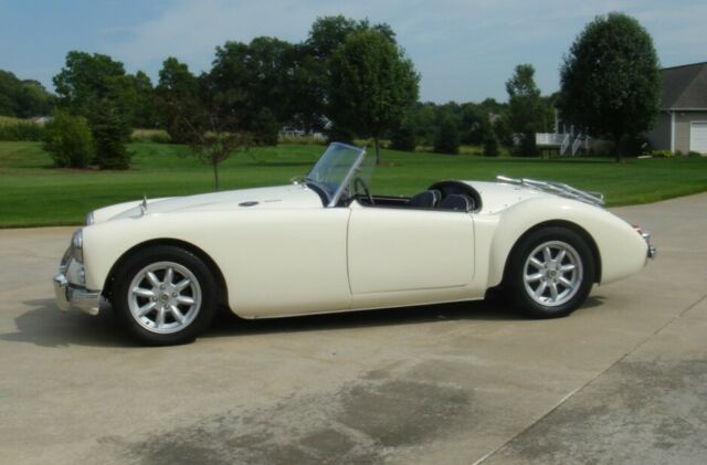 MG MGA 1962 image number 24