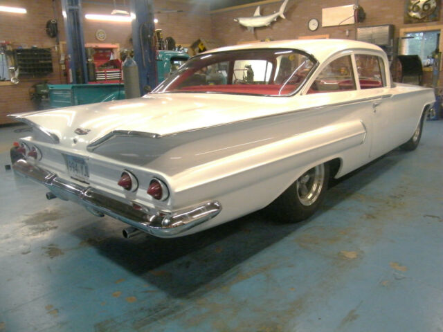 Chevrolet Bel Air/150/210 1960 image number 28