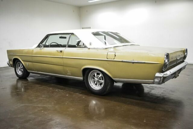 Ford Galaxie 1965 image number 28