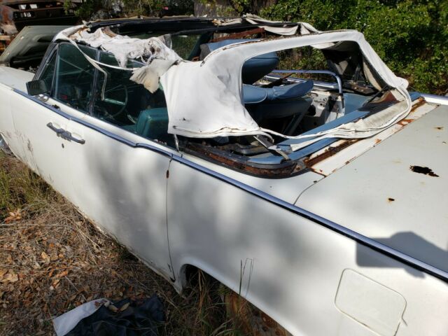 Lincoln Continental 1965 image number 15