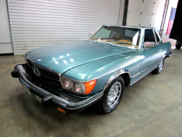 Mercedes-Benz SL-Class 1979 image number 34