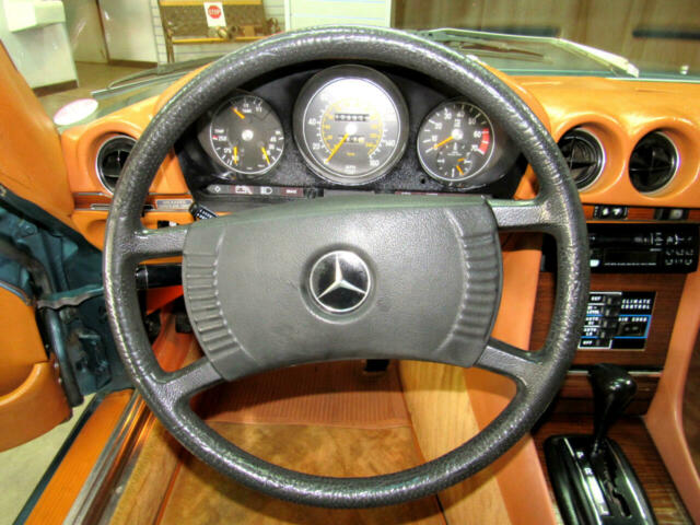 Mercedes-Benz SL-Class 1979 image number 9