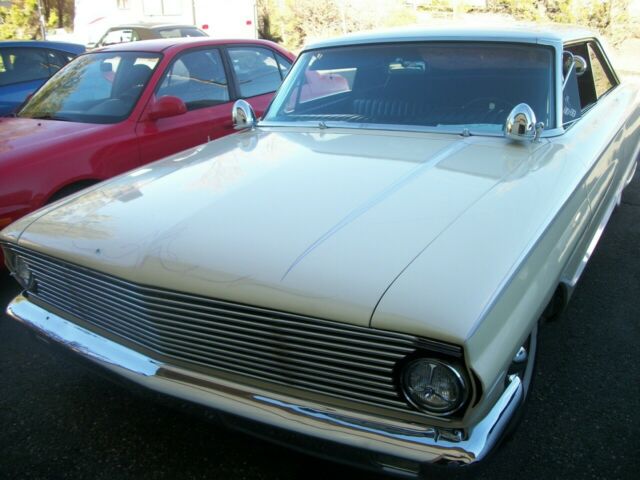 Ford Galaxie 1964 image number 0