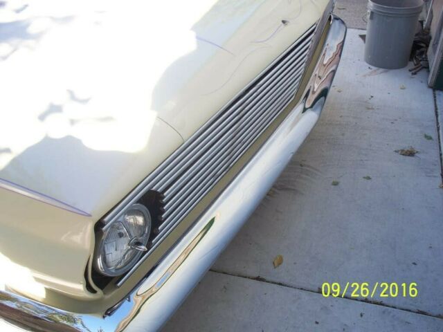 Ford Galaxie 1964 image number 1