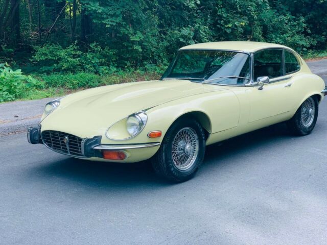 Jaguar E-Type 1973 image number 1