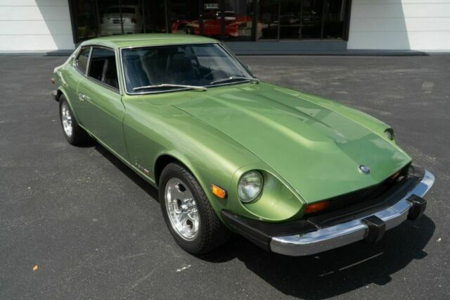 Datsun Z-Series 1975 image number 2