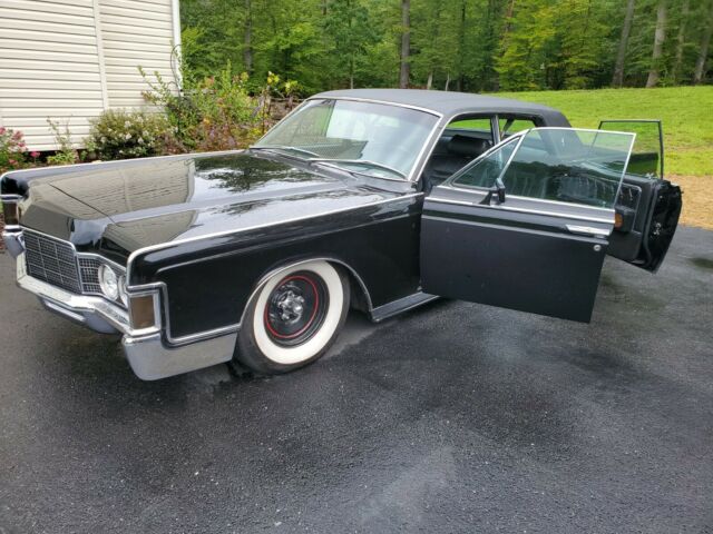 Lincoln Continental 1969 image number 1