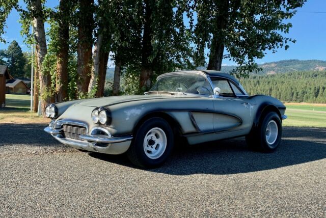 Chevrolet Corvette 1962 image number 0