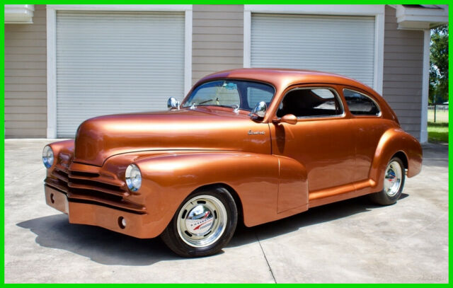 Chevrolet Fleetline Aero-Sedan 1947 image number 24