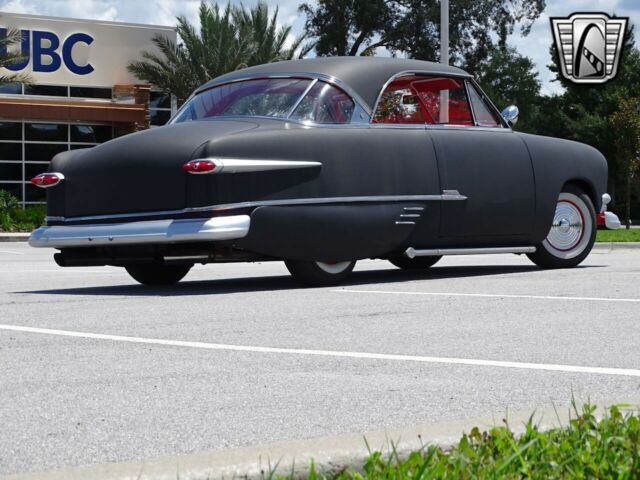 Ford Crown Victoria 1951 image number 31