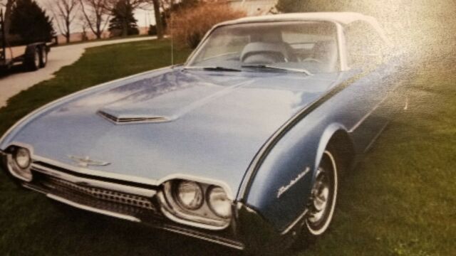 Ford Thunderbird 1962 image number 15